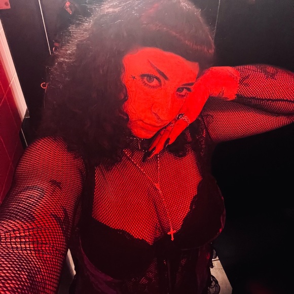 meet spookyvicky - Picture 3 of 3